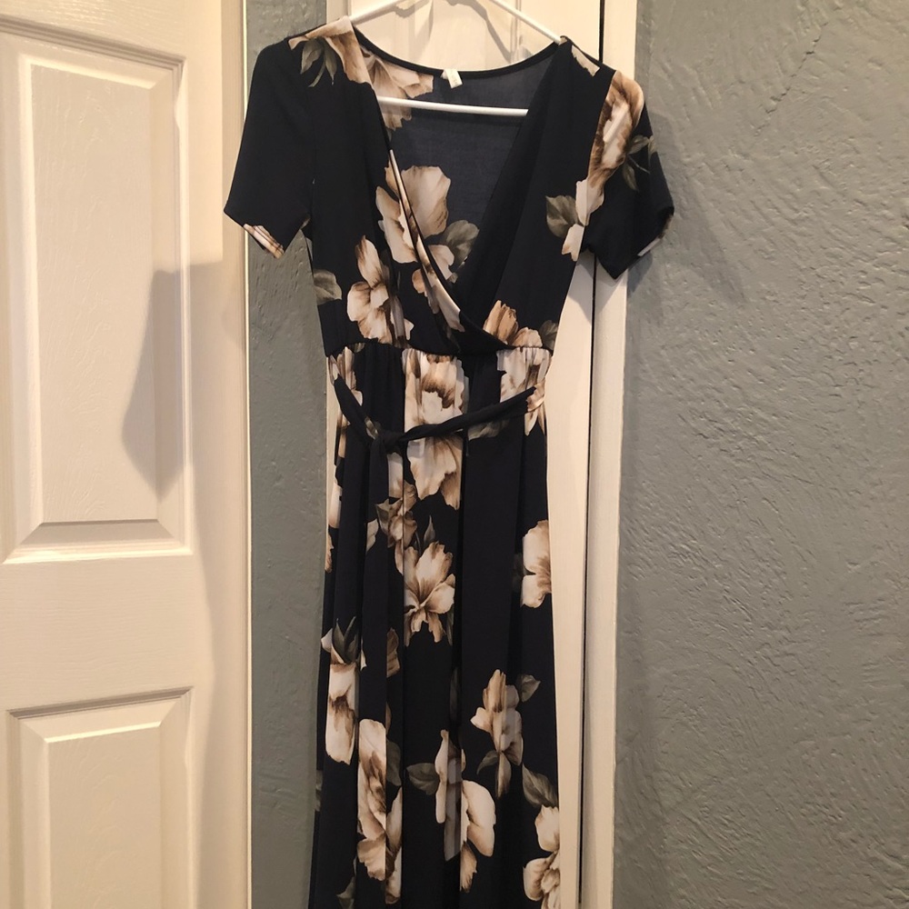 Pink Blush Maternity Floral Dress Small